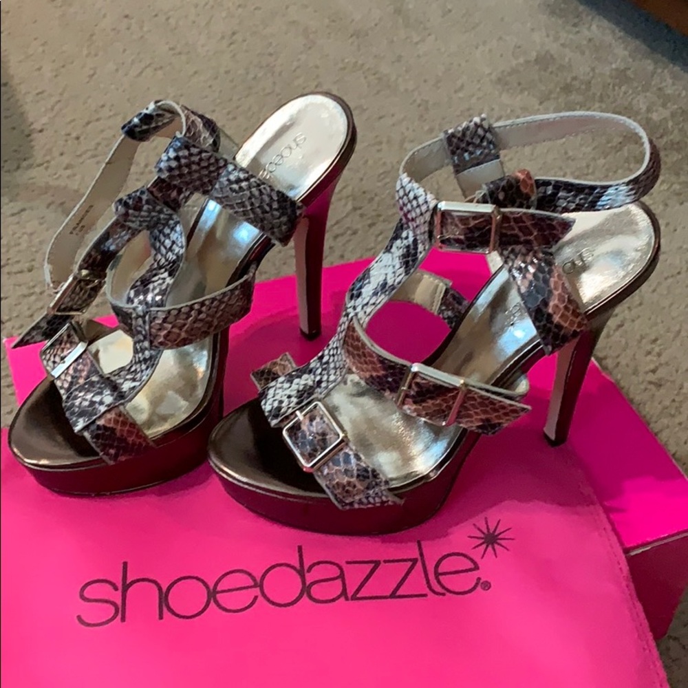 Shoe